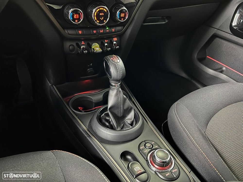MINI Countryman Cooper SE ALL4 Auto - 17