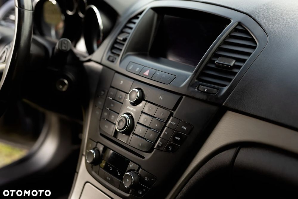 Opel Insignia - 8
