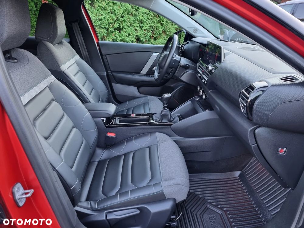 Citroën C4 PureTech 130 Stop&Start SHINE - 24
