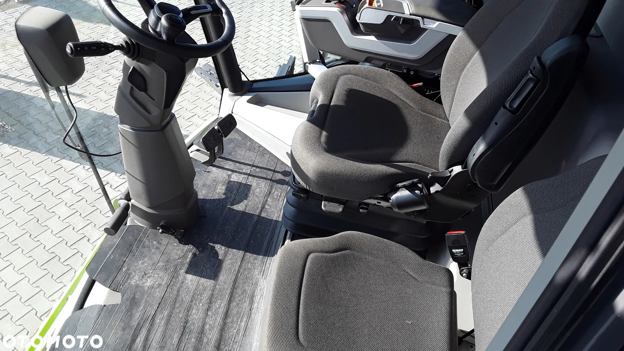 Claas TRION 650 - 6