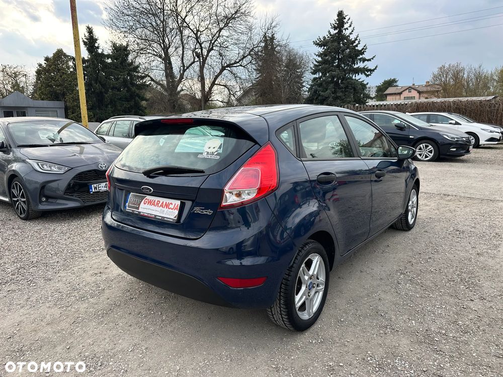 Ford Fiesta - 10