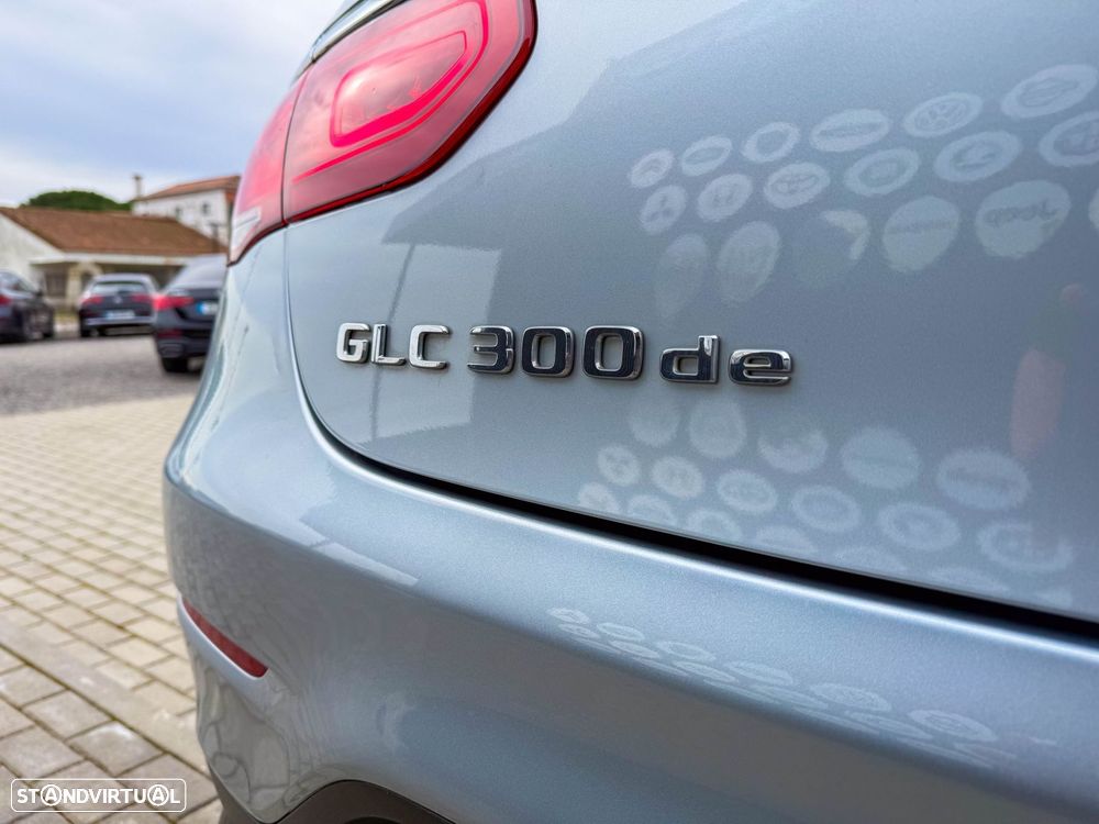 Mercedes-Benz GLC 300 de Coupe 4Matic 9G-TRONIC AMG Line - 37