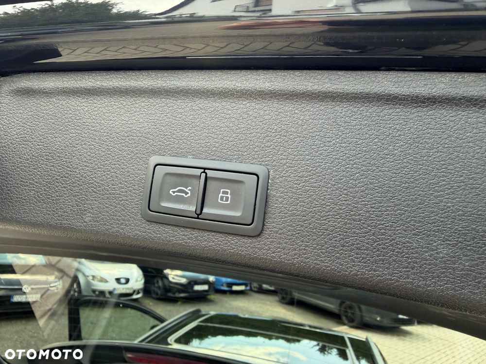 Audi A4 Avant 40 TDI quattro S tronic S line - 33