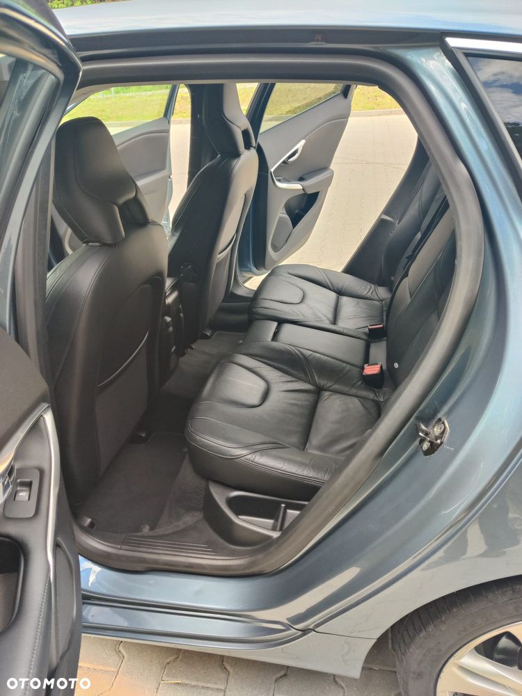 Volvo V40 D4 Summum - 13