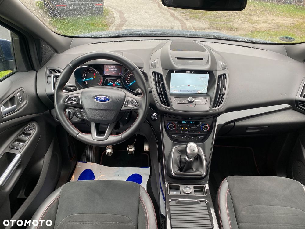 Ford Kuga 1.5 EcoBoost 2x4 ST-Line - 23