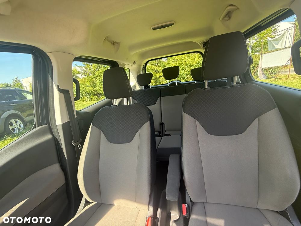 Ford Tourneo Courier 1.5 TDCi Trend - 10