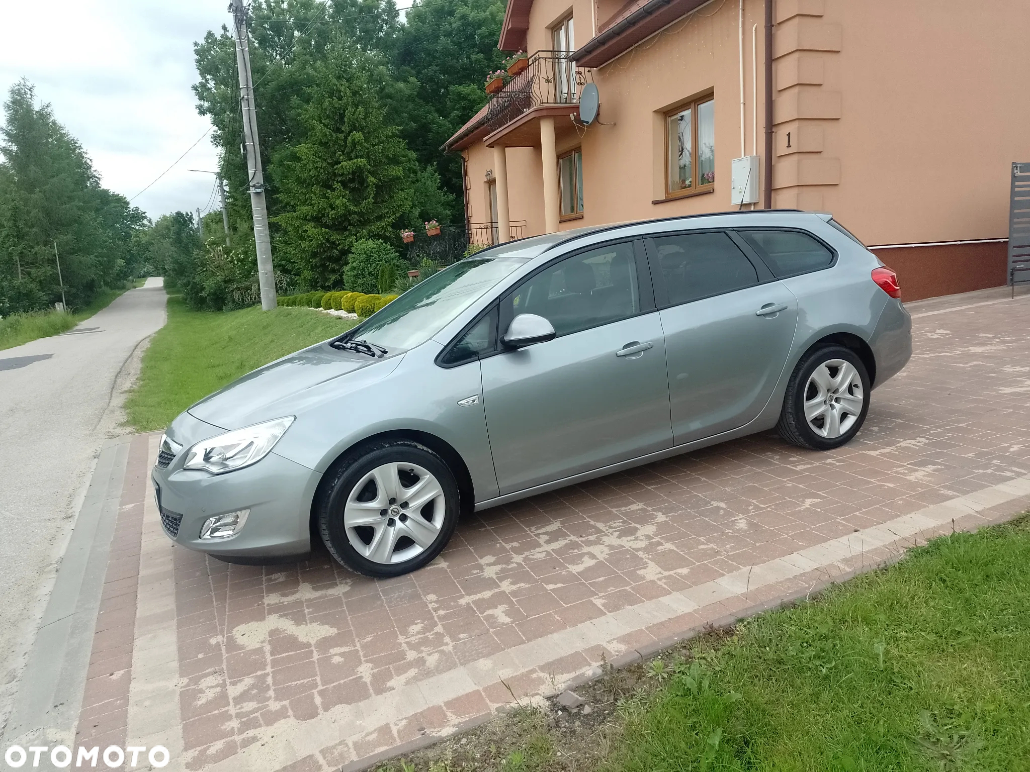 Opel Astra 1.4 Turbo Cosmo - 2