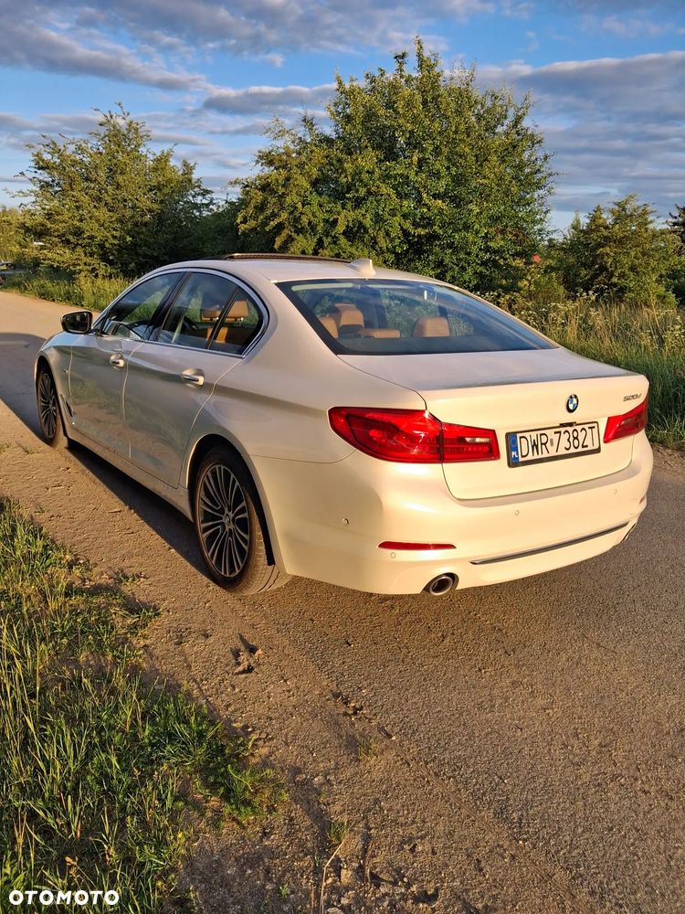 BMW Seria 5 520d Luxury Line - 4