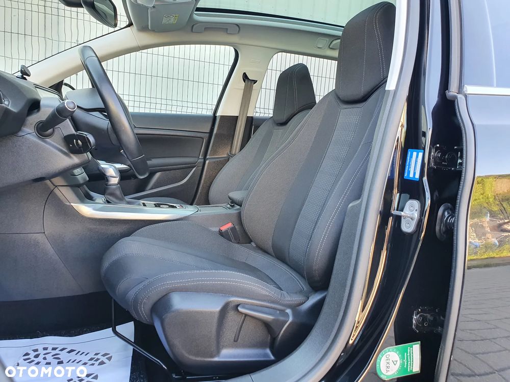 Peugeot 308 BlueHDi 180 EAT8 Stop & Start GT - 19