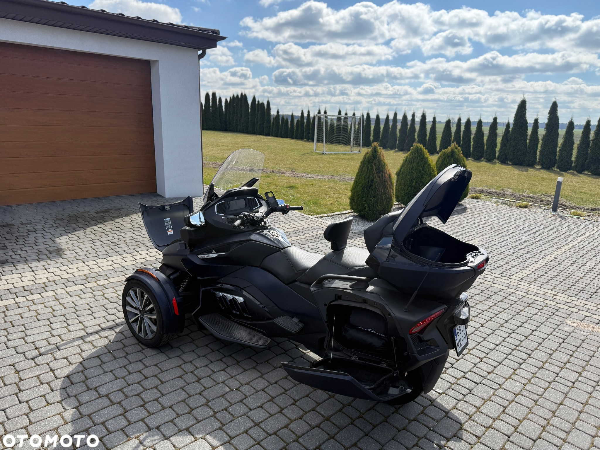 Can-Am Spyder - 13