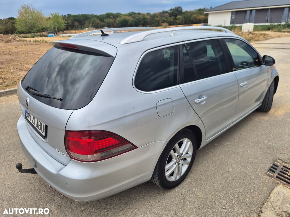 Volkswagen Golf - 6