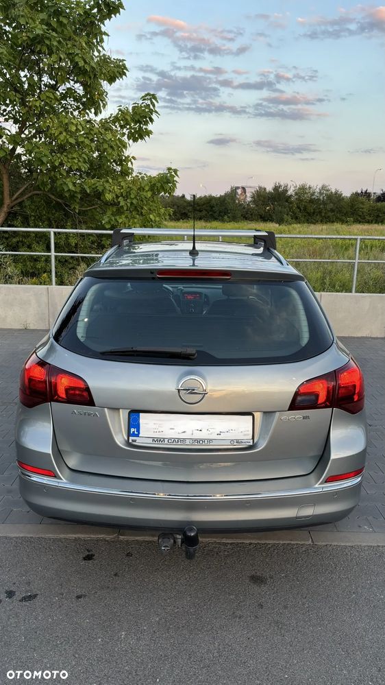 Opel Astra 1.6 CDTI Cosmo - 11