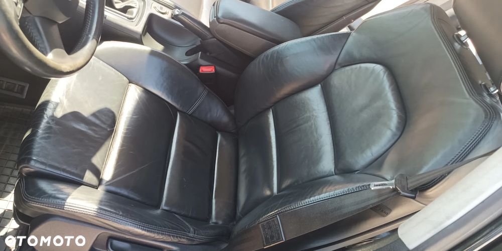 Audi A4 Avant 2.0 TDI - 21