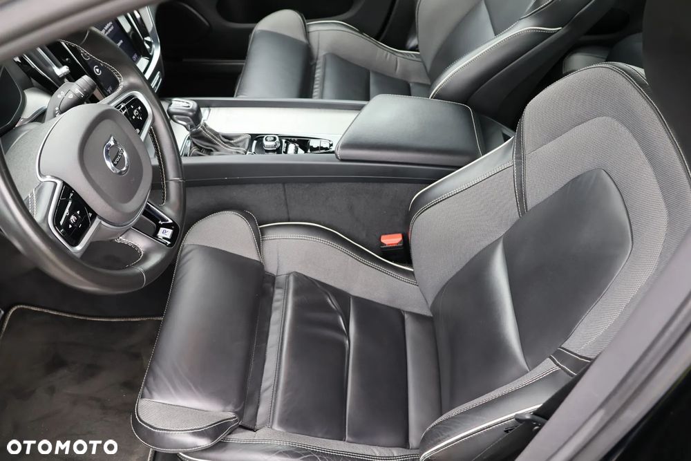 Volvo S60 T4 R-Design - 12