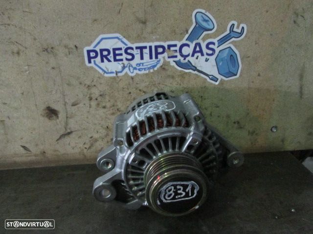 Alternador 2706033040 TOYOTA YARIS VERSO 2004 1.4D4D 75CV 5P CINZA - 1