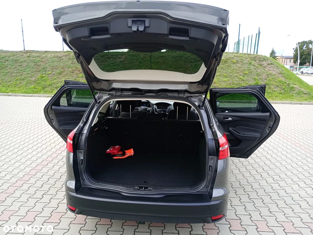 Ford Focus 1.5 EcoBlue Start-Stopp-System TITANIUM - 29