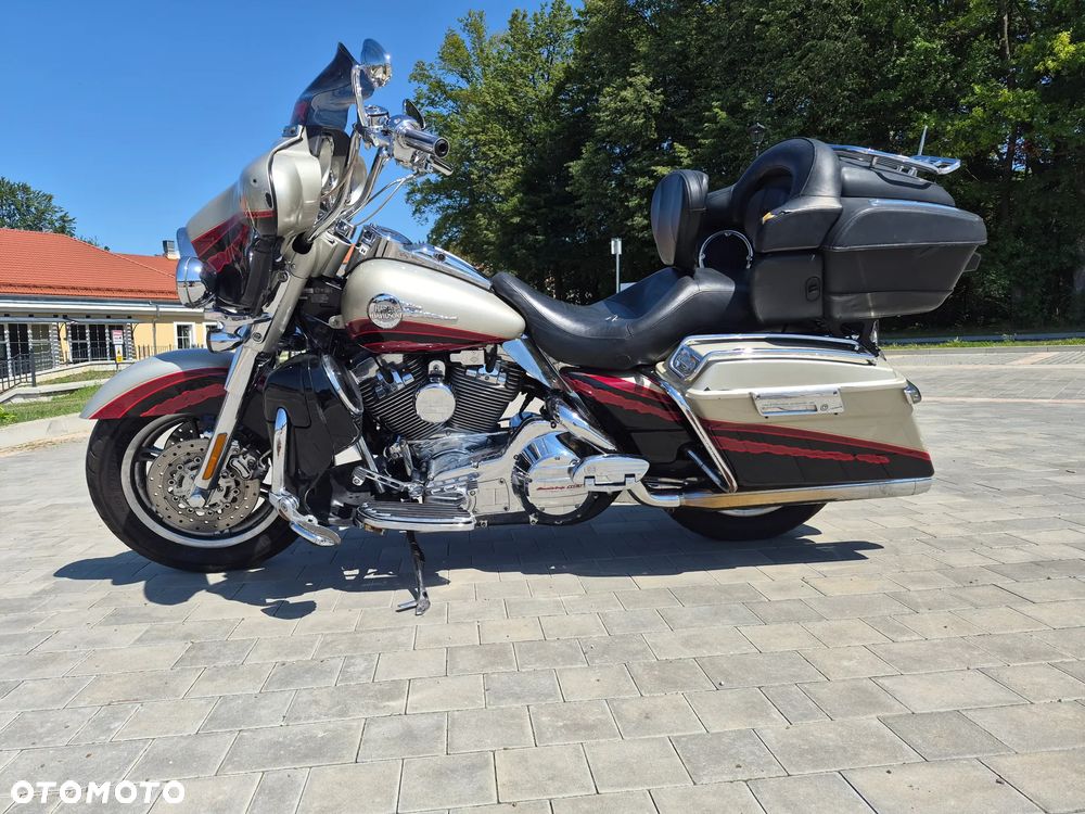 Harley-Davidson FLHTCU Ultra - 6