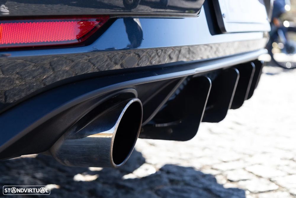 VW Golf 2.0 TSI GTI DSG - 40