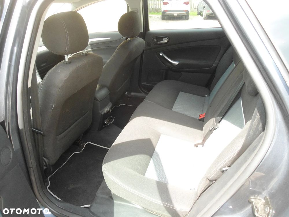 Ford Mondeo 2.0 TDCi Ghia - 6