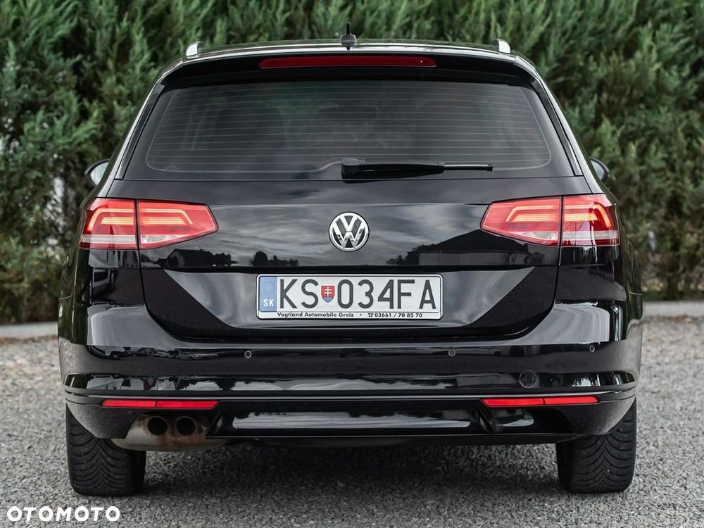 Volkswagen Passat - 11