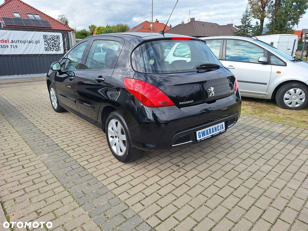 Peugeot 308 1.6 Premium Plus - 9