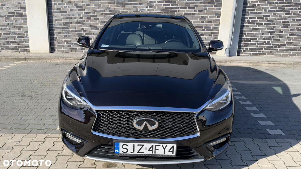 Infiniti Q30 1.5d Premium Tech - 3