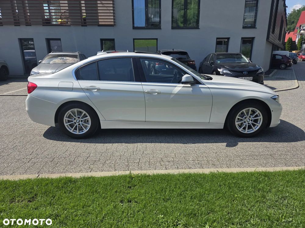 BMW Seria 3 320d Efficient Dynamic Edition Luxury Line - 8