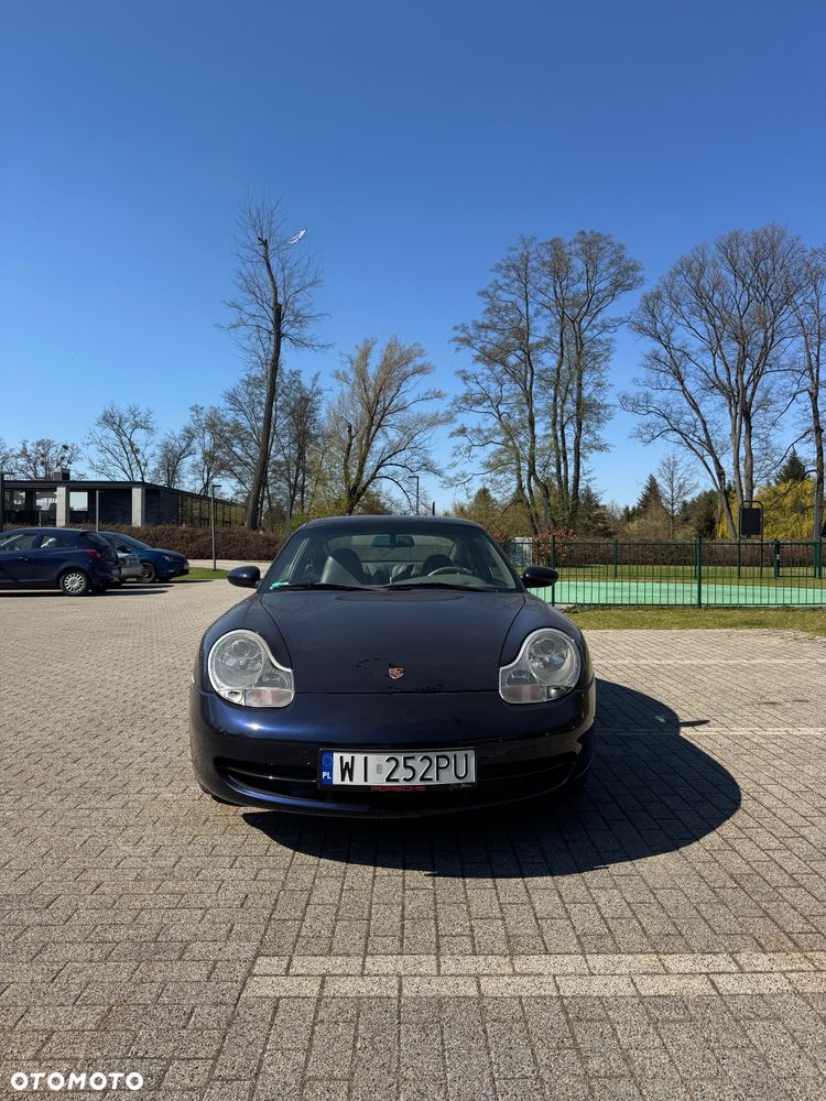 Porsche 911 Carrera 4 - 3