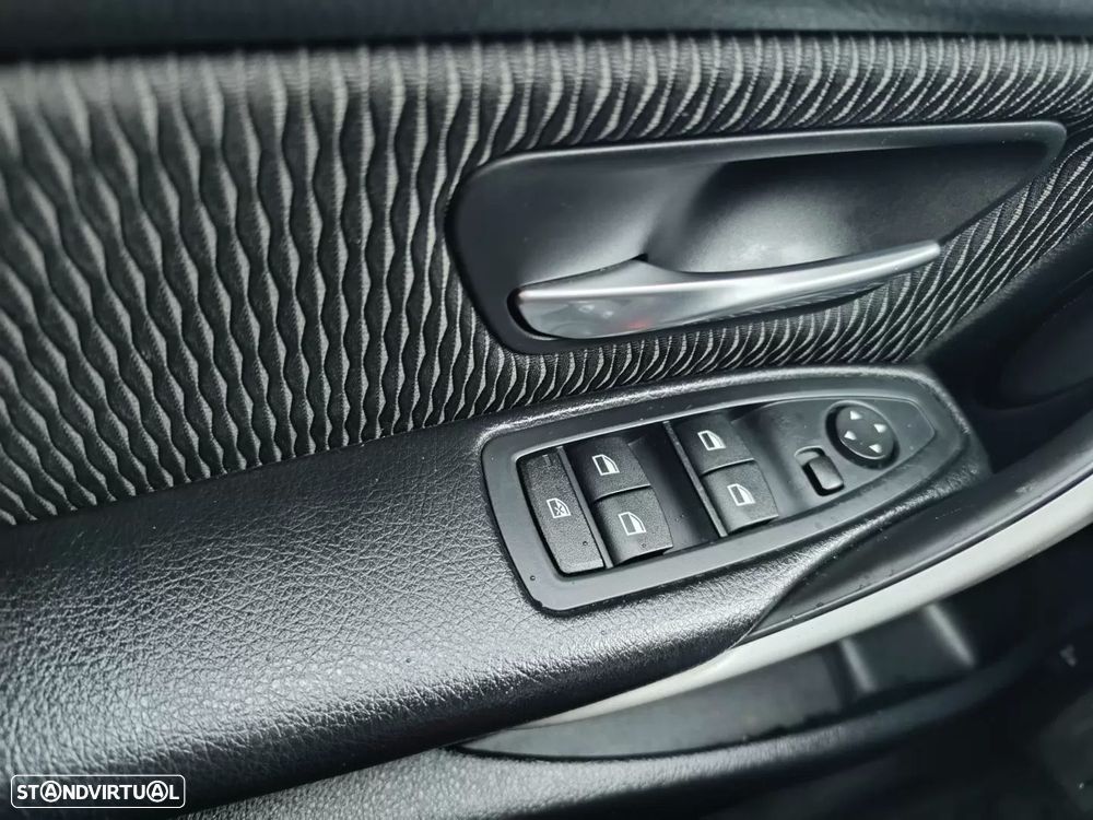 BMW 318 d Touring - 16