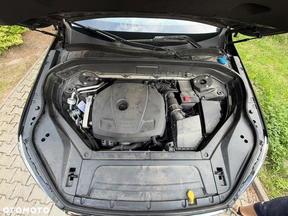 Volvo XC 90 T6 AWD Geartronic Momentum - 33