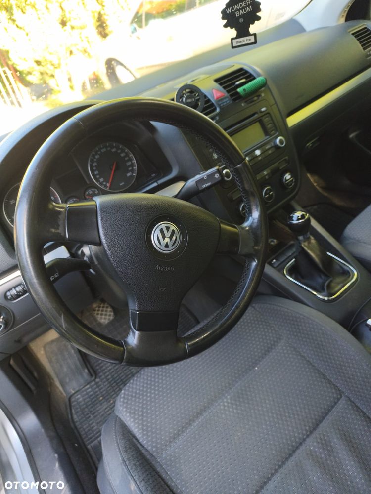 Volkswagen Jetta 2.0 TDI Sportline - 6