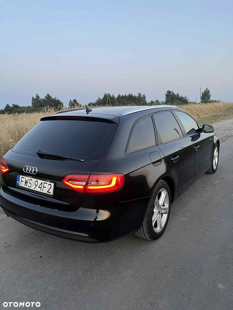 Audi A4 Limousine - 8