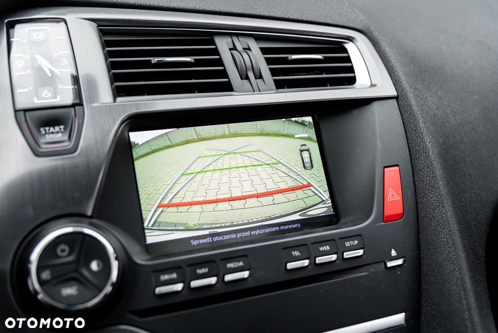Citroën DS5 2.0 BlueHDi SoChic - 32