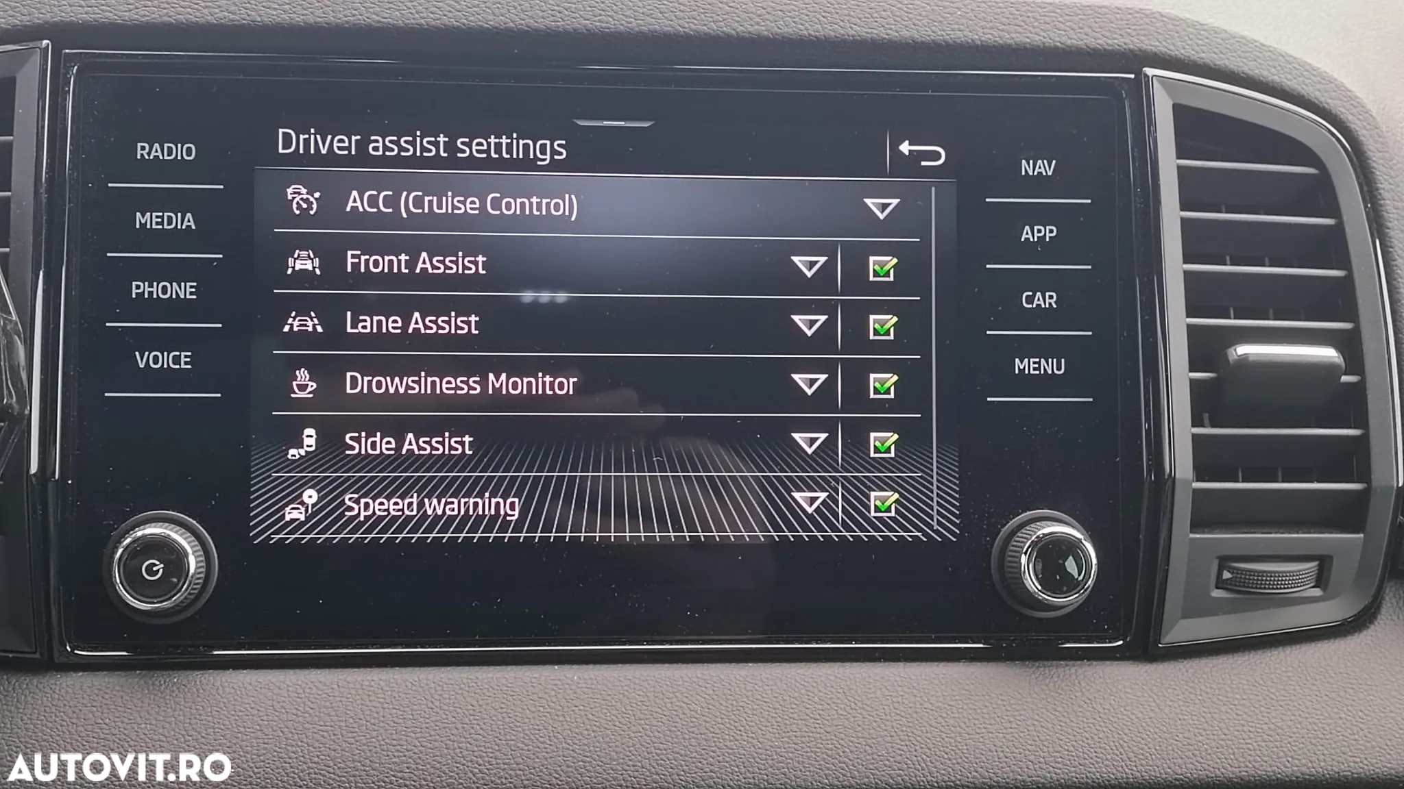 Skoda Karoq 2.0 TSI 4X4 DSG SportLine - 20