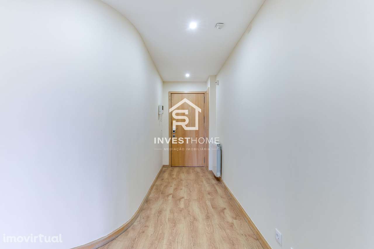 Apartamento T2 | Metro do Lidador | Varanda | Lug. Garagem | Arrumos - Grande imagem: 5/48