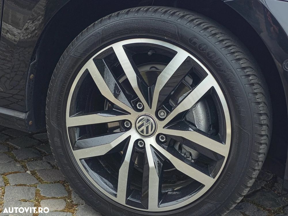 Volkswagen Golf 2.0 TDI BlueMotion Technology Cup - 23