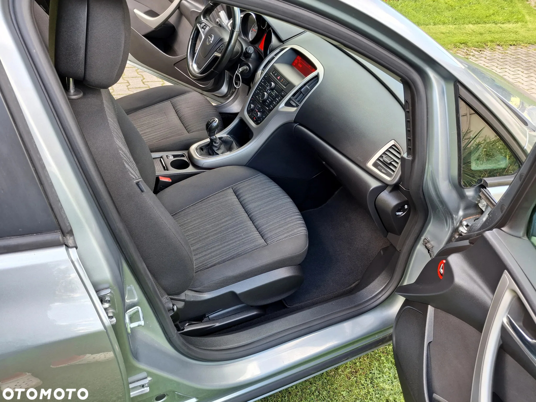 Opel Astra 1.4 Innovation - 21