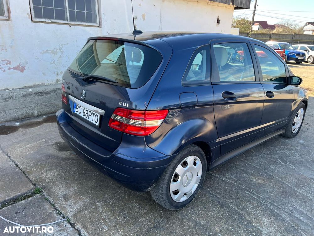Mercedes-Benz B 180 - 5