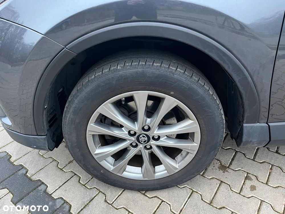 Toyota RAV4 - 10