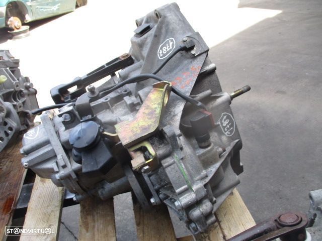 Caixa Velocidades MOT: 176A3000 FIAT PUNTO 176 1999 1.7D 70CV 3P CINZA DIESEL 5V - 3