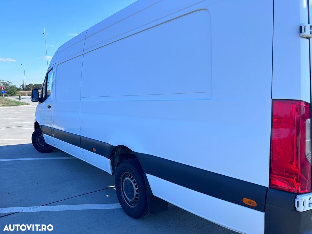 Mercedes-Benz Sprinter - 4