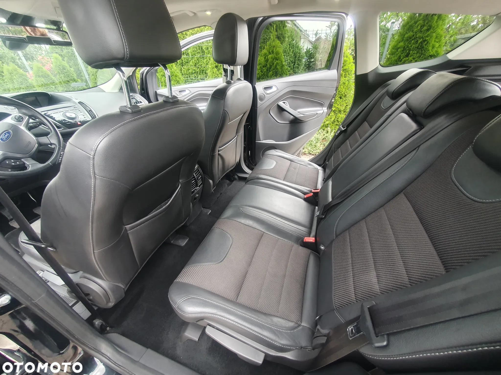 Ford Kuga 2.0 TDCi 2x4 ST-Line - 8