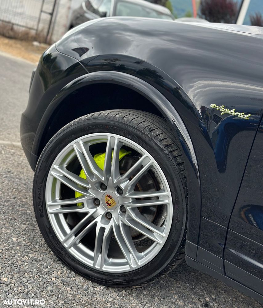 Porsche Cayenne S E-Hybrid Platinum Edition - 37