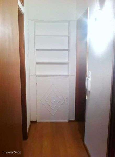 Arrenda-se T1 no centro do Porto - Grande imagem: 2/7