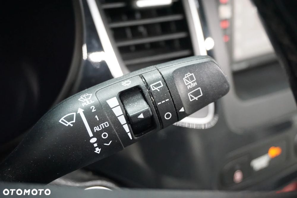 Kia Carens 1.7 CRDi M - 30