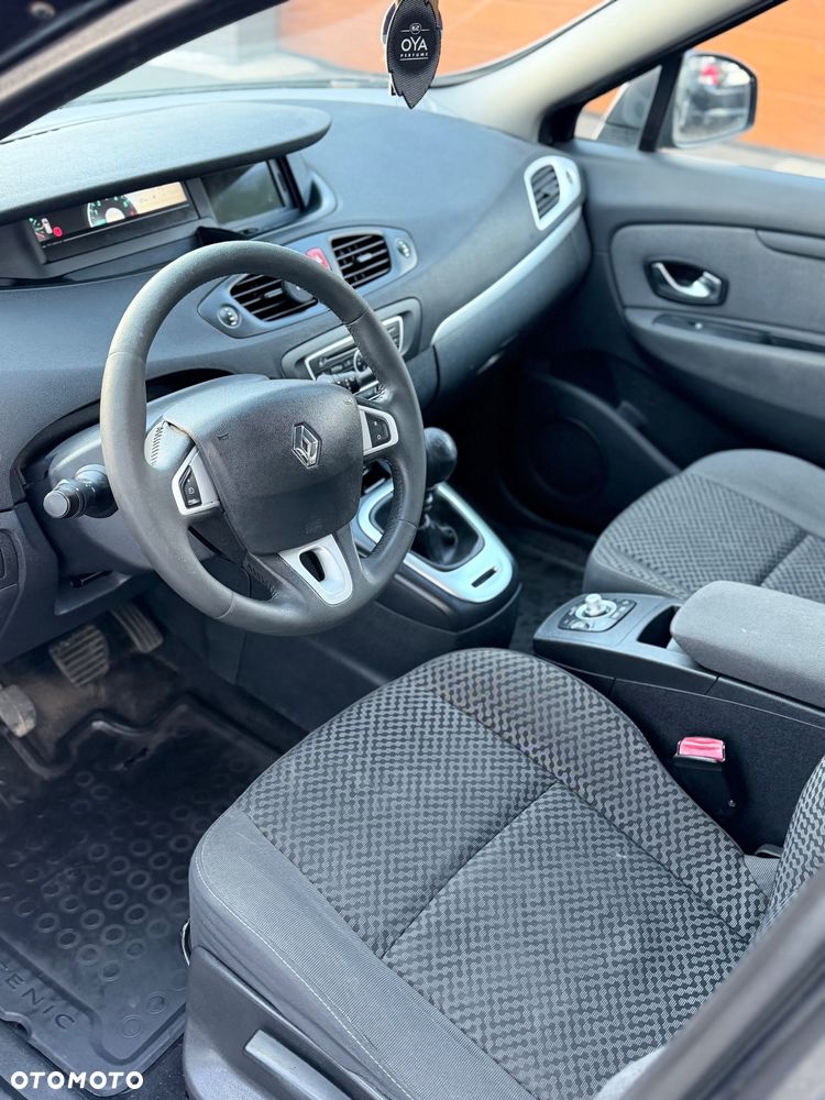 Renault Scenic - 8