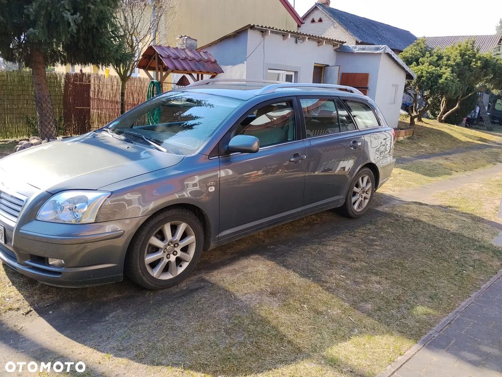 Toyota Avensis 2.0 D-4D Terra - 2
