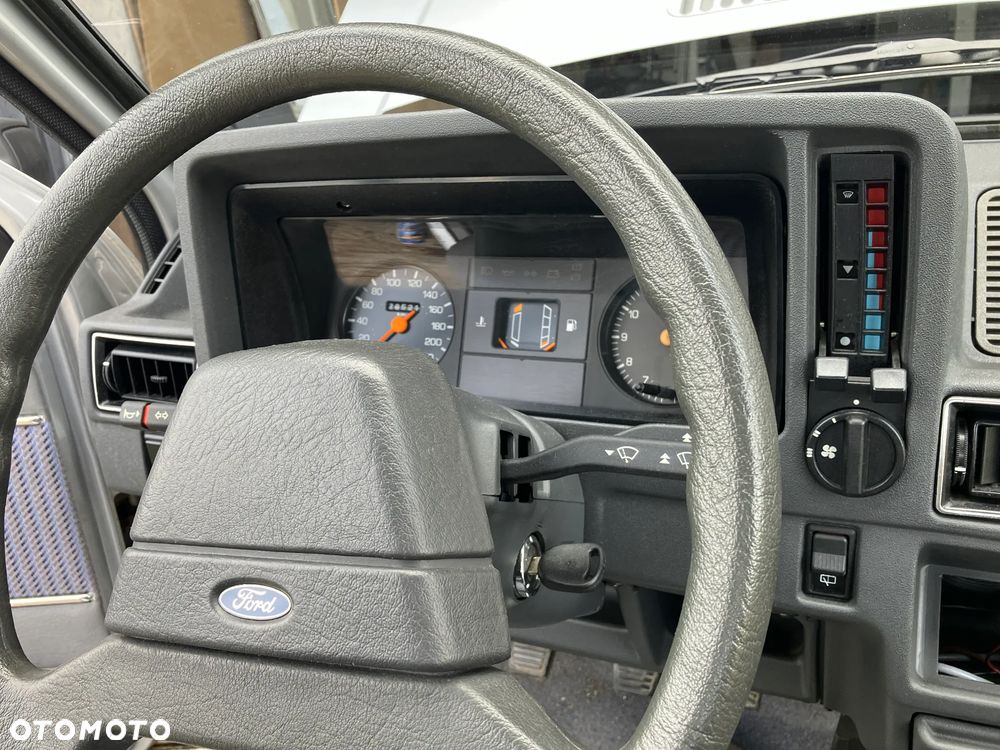 Ford Escort 1.1 L - 20