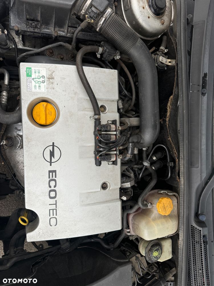Opel Vectra 1.8 - 10