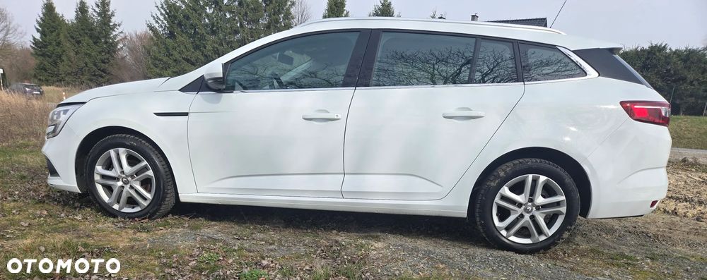 Renault Megane dCi 110 FAP Paris Business - 10